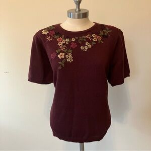 VTG Women’s 90s Sz. M Burgundy Sweater Short Sleeve Embroidered Flower Cottage